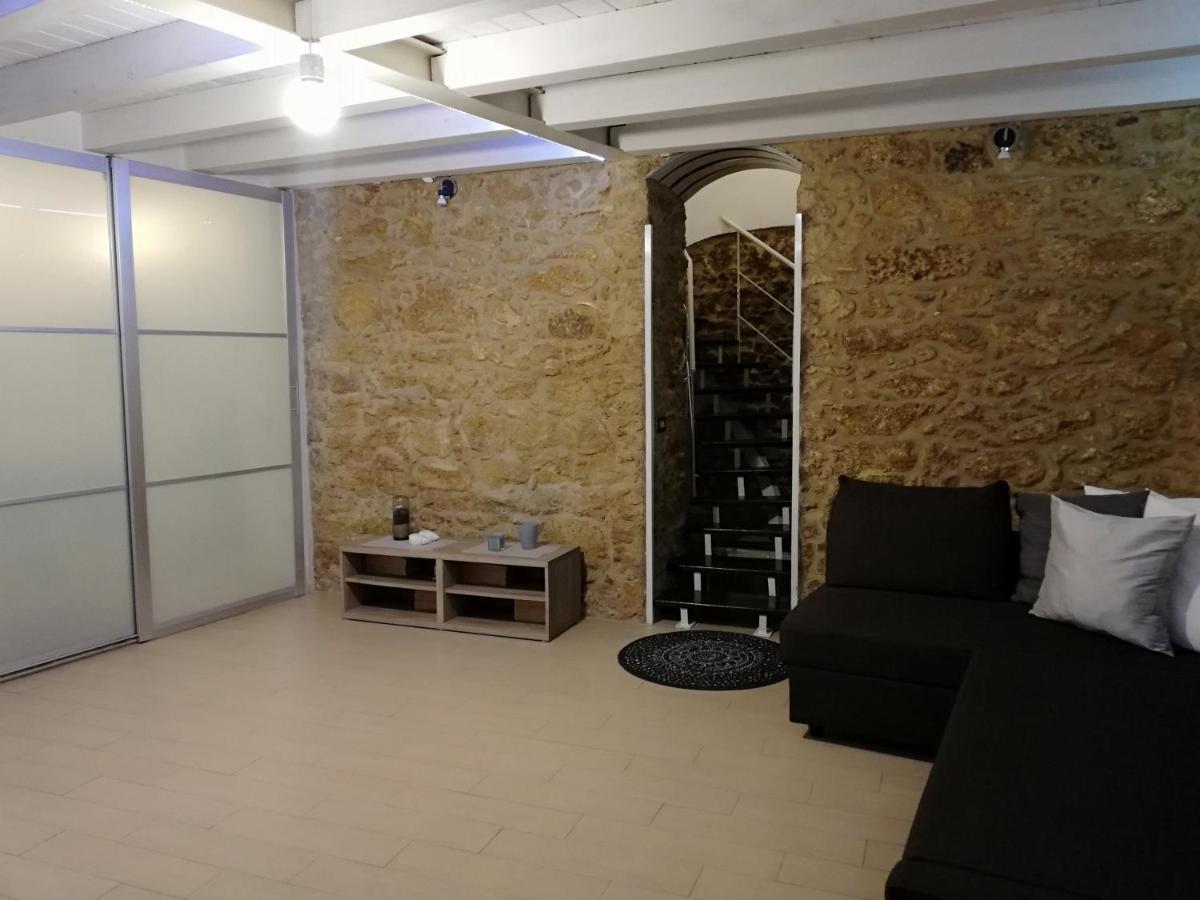 Palazzo Sant'Elia Hotel Калтаджироне Екстериор снимка