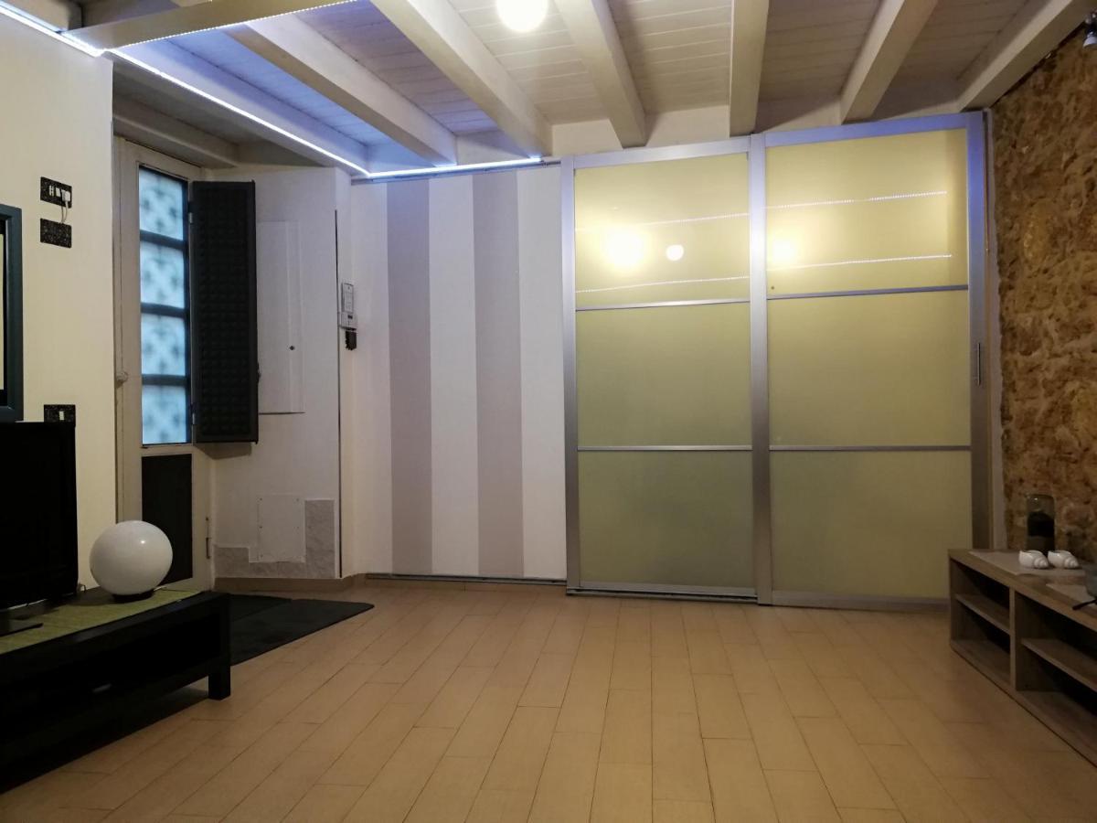 Palazzo Sant'Elia Hotel Калтаджироне Екстериор снимка