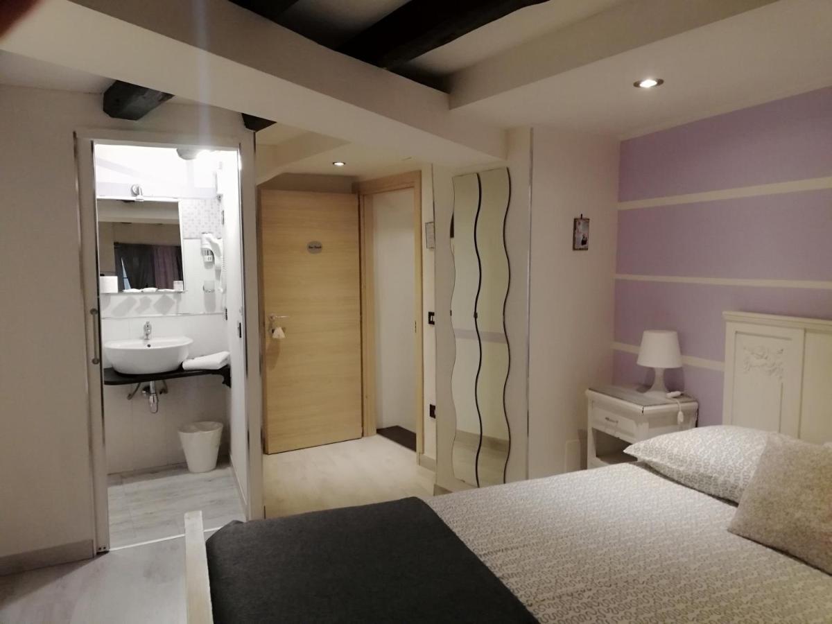 Palazzo Sant'Elia Hotel Калтаджироне Екстериор снимка