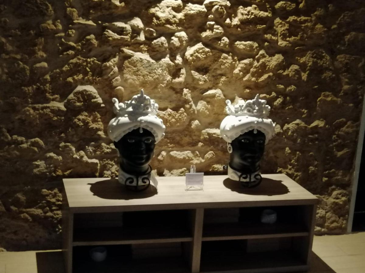 Palazzo Sant'Elia Hotel Калтаджироне Екстериор снимка
