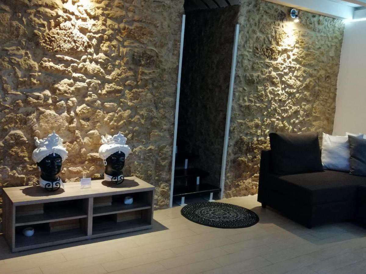 Palazzo Sant'Elia Hotel Калтаджироне Екстериор снимка